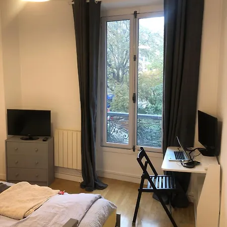 Le Du Square Parigi